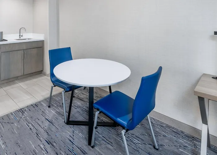 Holiday Inn Express Hotel & Suites Cheyenne By Ihg